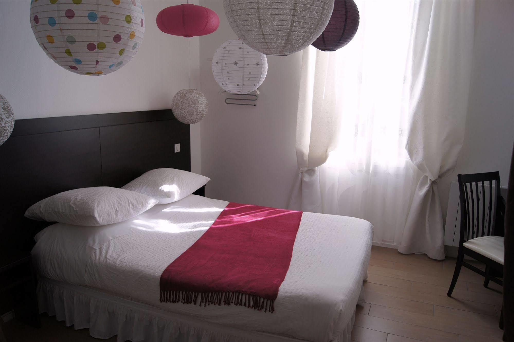 Aquitain Hotel Gare Saint-Jean Бордо Экстерьер фото